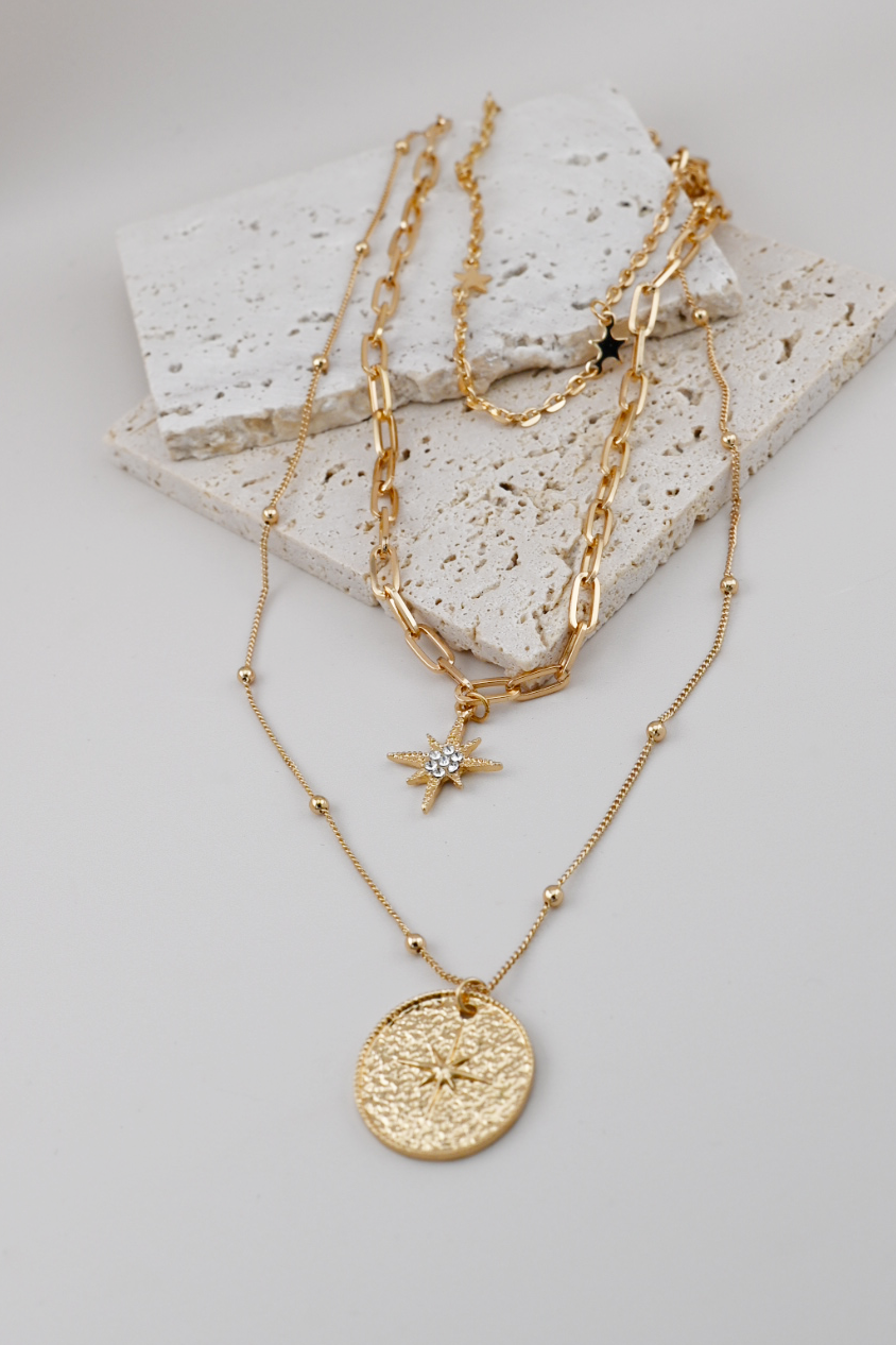 Star Pendant Layered Necklace