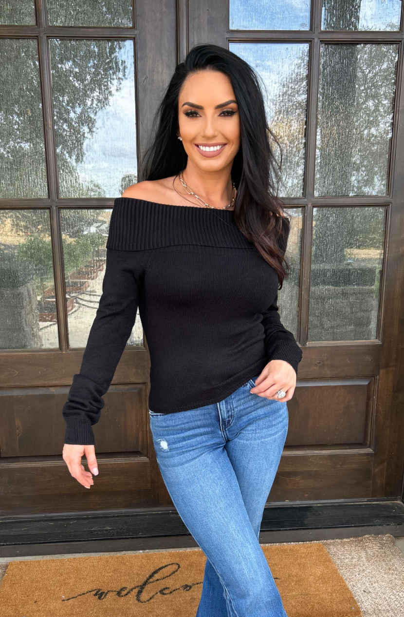 Ribbed Fitted Off-Shoulder Top – Black