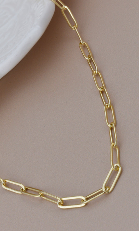 Dainty Oval Chain Link Necklace