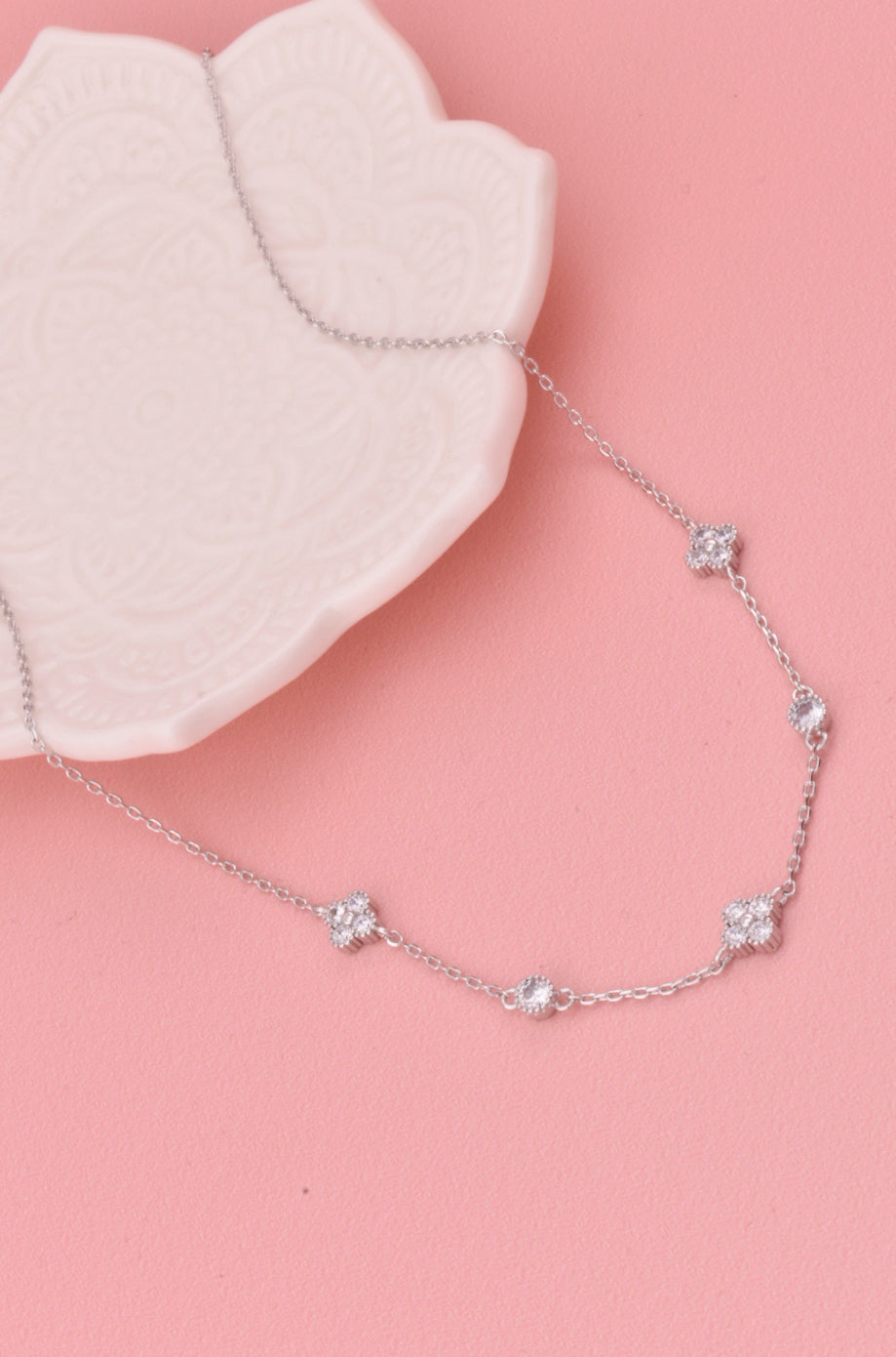 Dainty Chain Clover Necklace