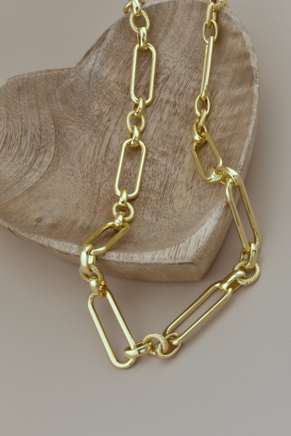 Long Oval Chain Link Necklace