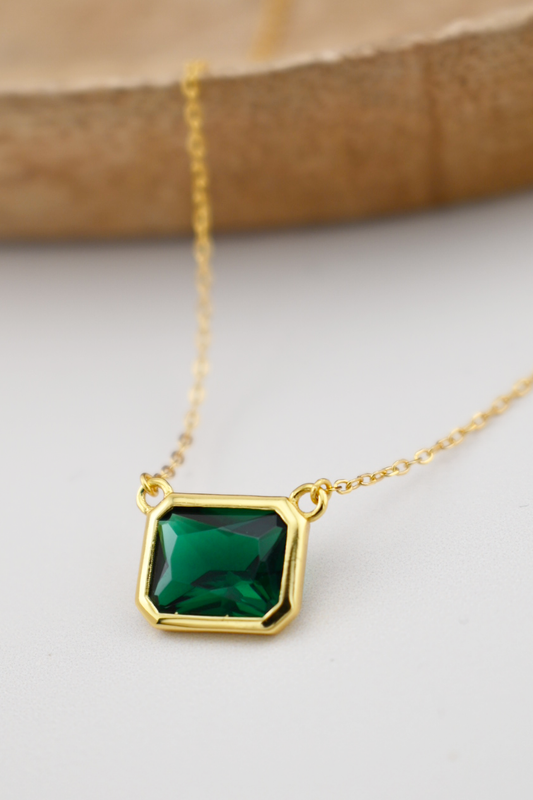 Emerald Elegance Minimalist Necklace