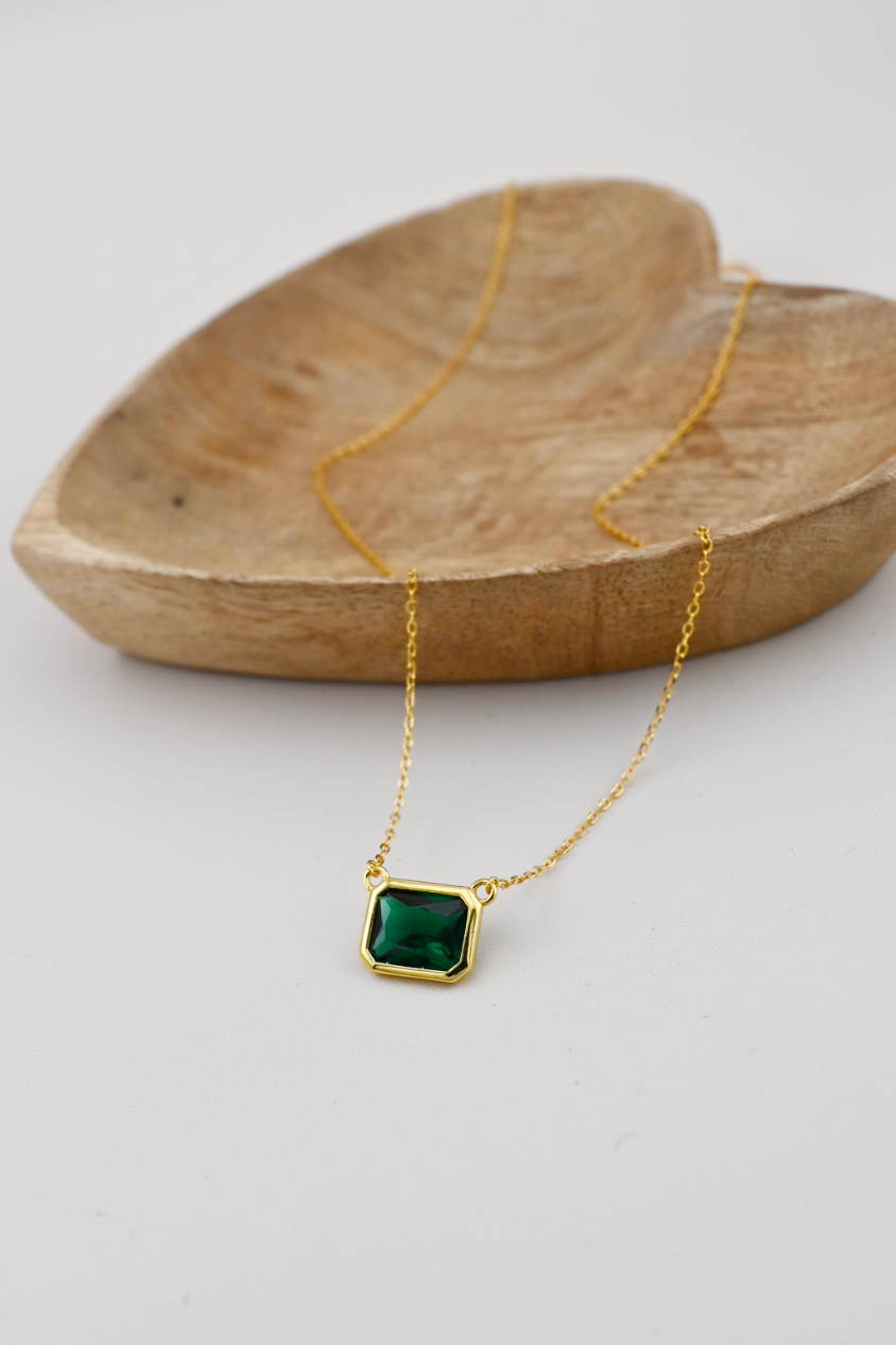 Emerald Elegance Minimalist Necklace