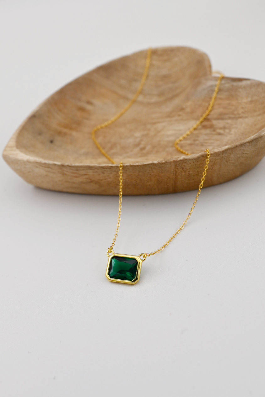 Emerald Elegance Minimalist Necklace