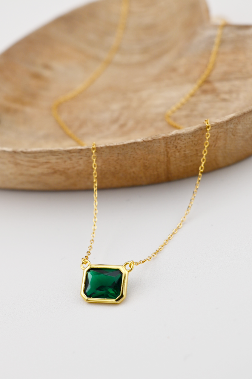 Emerald Elegance Minimalist Necklace